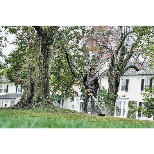 DEWALT 20V MAX* 14 in. Brushless Cordless Folding String Trimmer (Tool Only)