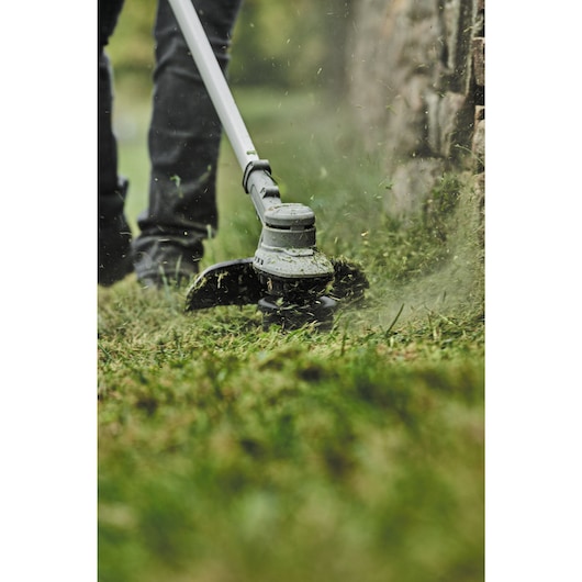 DEWALT 20V MAX* 14 in. Brushless Cordless Folding String Trimmer (Tool Only)