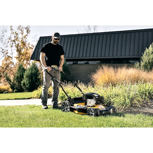 DEWALT 21 in. 163cc Self-Propelled RWD Lawn Mower