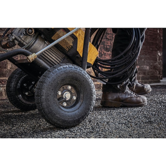 DEWALT 2400 PSI 1.1 GPM Electric Pressure Washer
