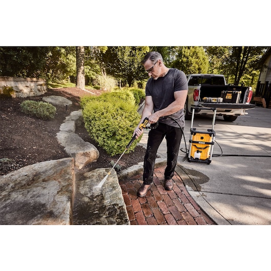 DEWALT 3000 MAX PSI* 1.1 GPM** Brushless Electric Jobsite Pressure Washer