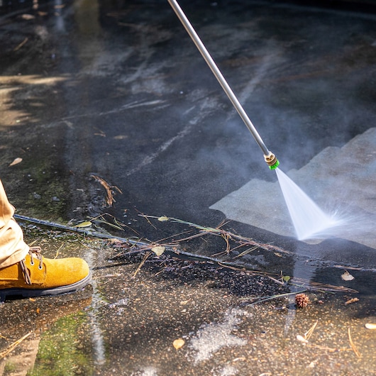 DEWALT 4000 PSI 3.5 GPM Gas Pressure Washer with Honda® Engine and Triplex Pump