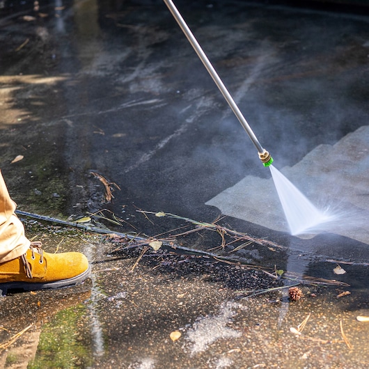 DEWALT 4400 PSI 4.0 GPM Gas Pressure Washer with Honda® Engine and AAA Triplex Pump