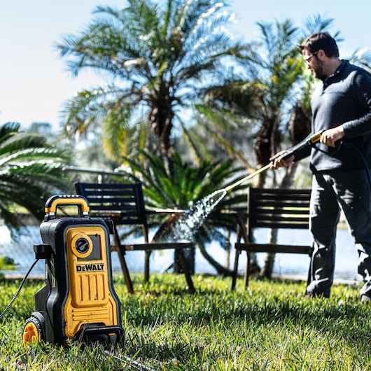 DEWALT 2800 PSI 1.0 GPM Electric Pressure Washer
