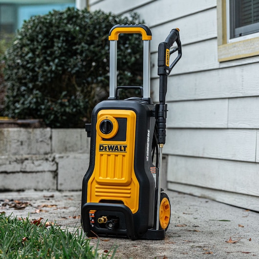 DEWALT 2800 PSI 1.0 GPM Electric Pressure Washer