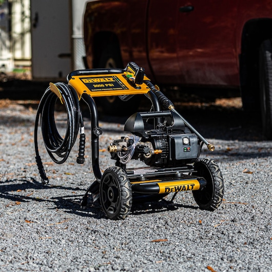 DEWALT 3000 PSI 1.0 GPM Cold Water Electric Pressure Washer