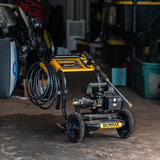 DEWALT 3000 PSI 1.0 GPM Cold Water Electric Pressure Washer