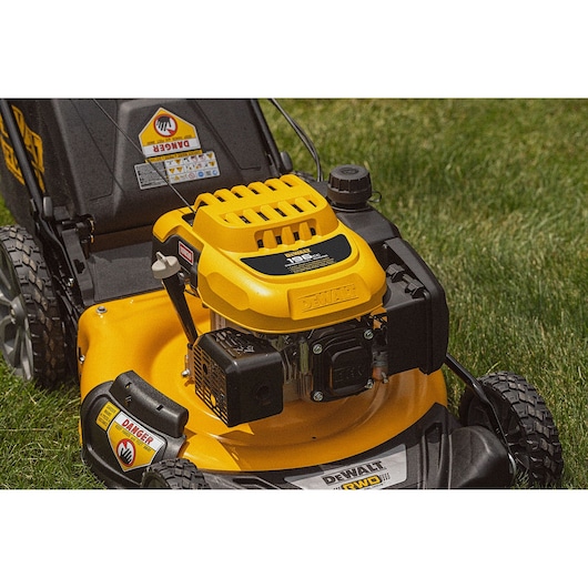 DEWALT 21 in. 196cc RWD Self-Propelled 3-in-1 Lawn Mower With PowerAdapt™