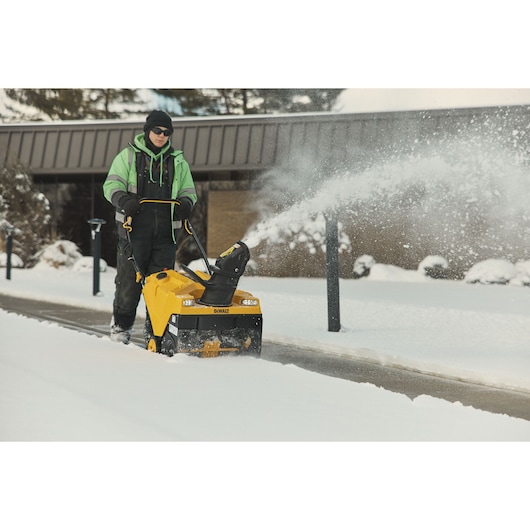 DEWALT 21 in. 208cc Single Stage Auger-Propelled Snow Blower with POWERADAPT™