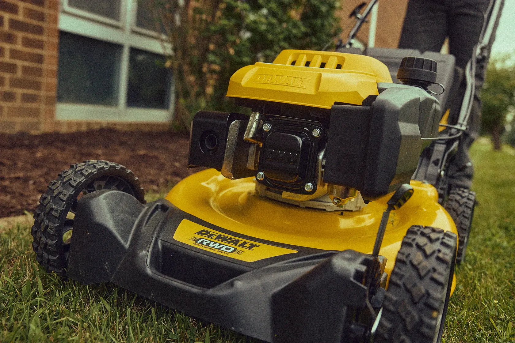 DEWALT® 21-in. 163cc RWD Self-Propelled 2-in-1 Lawn Mower