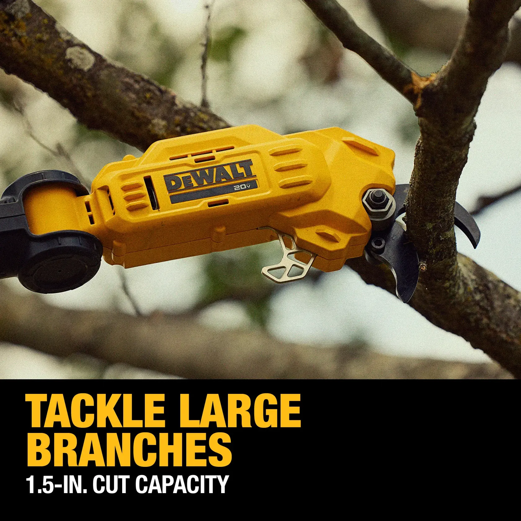 DEWALT® 20V MAX* 1-1/2-in. Cordless Pole Pruner (Tool Only)