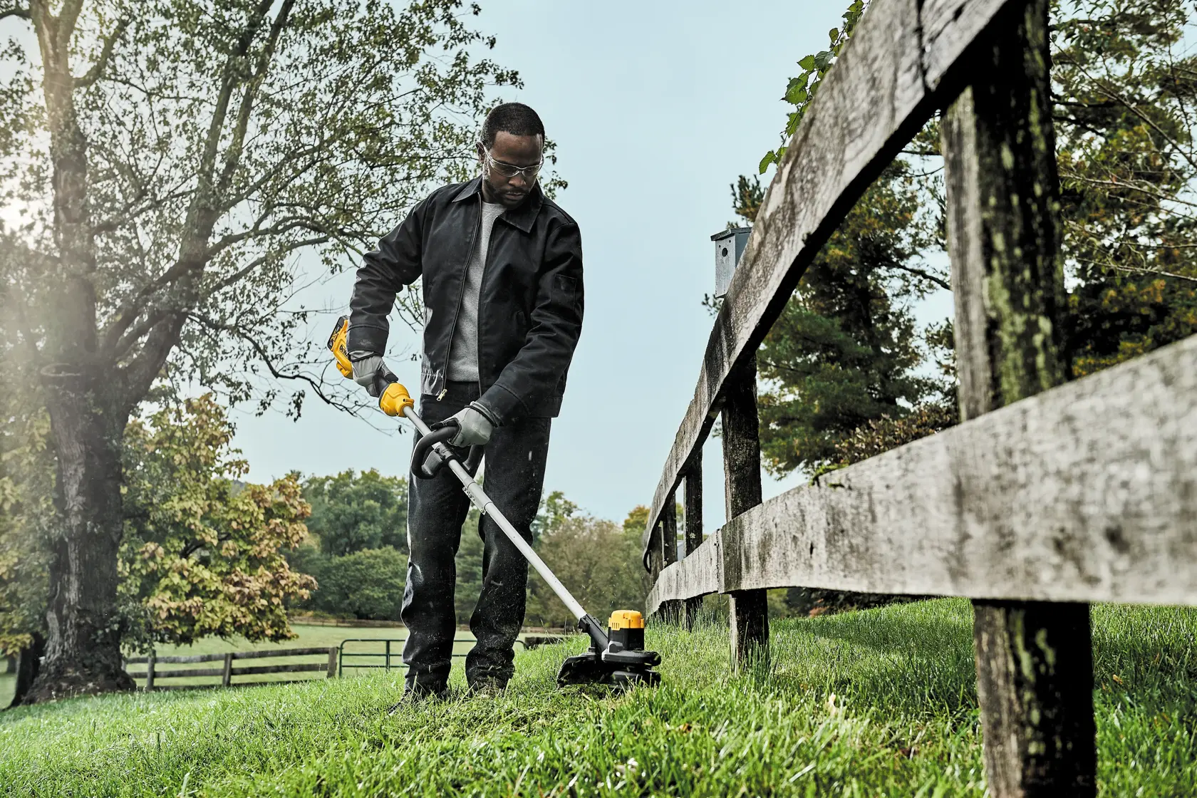 DEWALT® 20V MAX* 13-in. Cordless String Trimmer (Tool Only)
