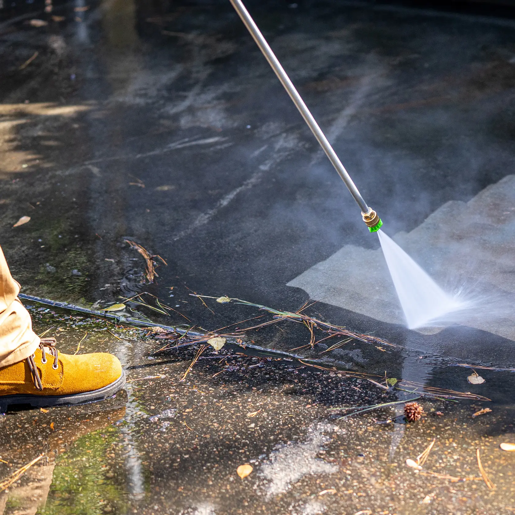 DEWALT® 4000 PSI 3.5 GPM Gas Pressure Washer with Honda® Engine and Triplex Pump