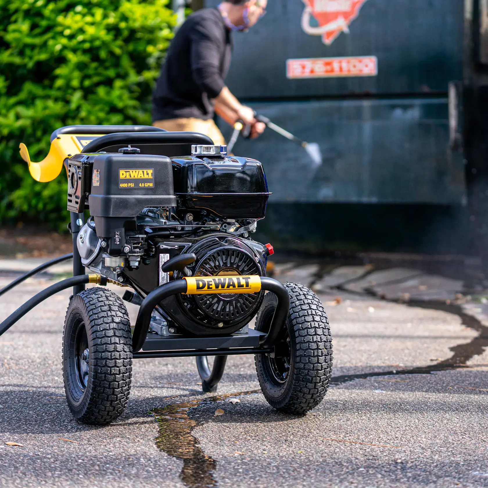 DEWALT® 4400 PSI 4.0 GPM Gas Pressure Washer with Honda® Engine and AAA Triplex Pump