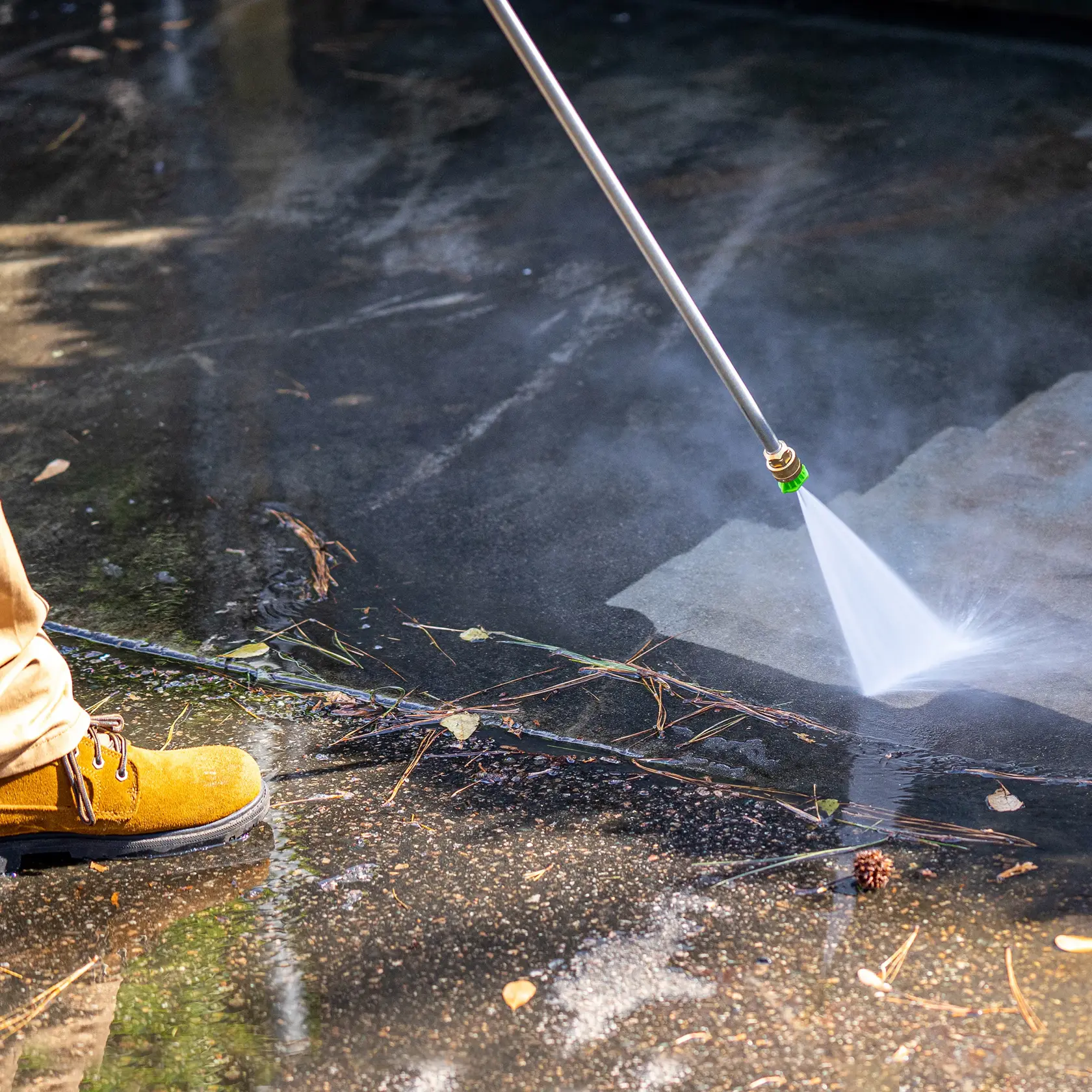 DEWALT® 4400 PSI 4.0 GPM Gas Pressure Washer with Honda® Engine and AAA Triplex Pump