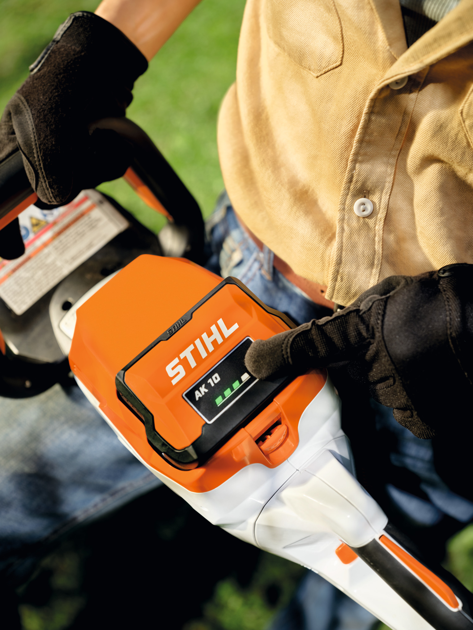 STIHL HSA 60 Battery Powered Hedge Trimmer